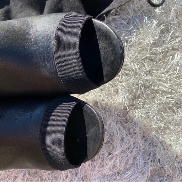 CHANEL OPEN TOE HEELS WITH PEARLS - Picture 8 of 12